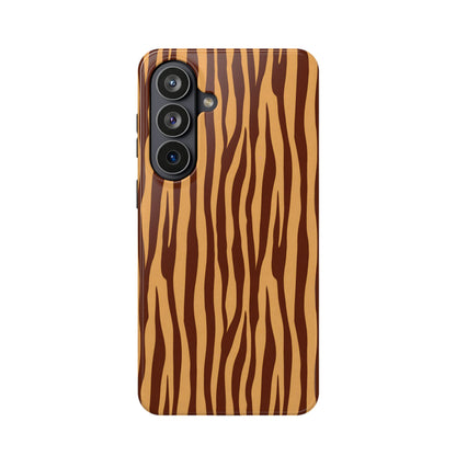 Safari Chic: Warm Caramel Tiger Print MagSafe Case
